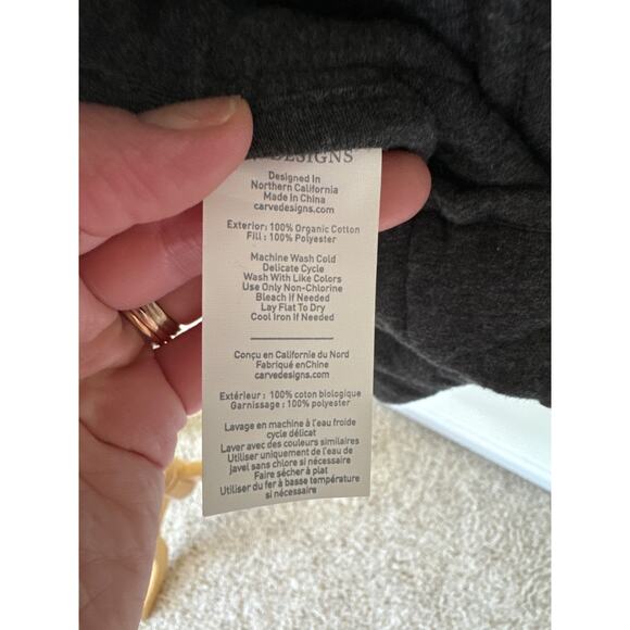 CARVE DESIGNS MAGGIE QUILTED TOPPER Charcoal Gray Size XS NWT - Picture 7 of 7